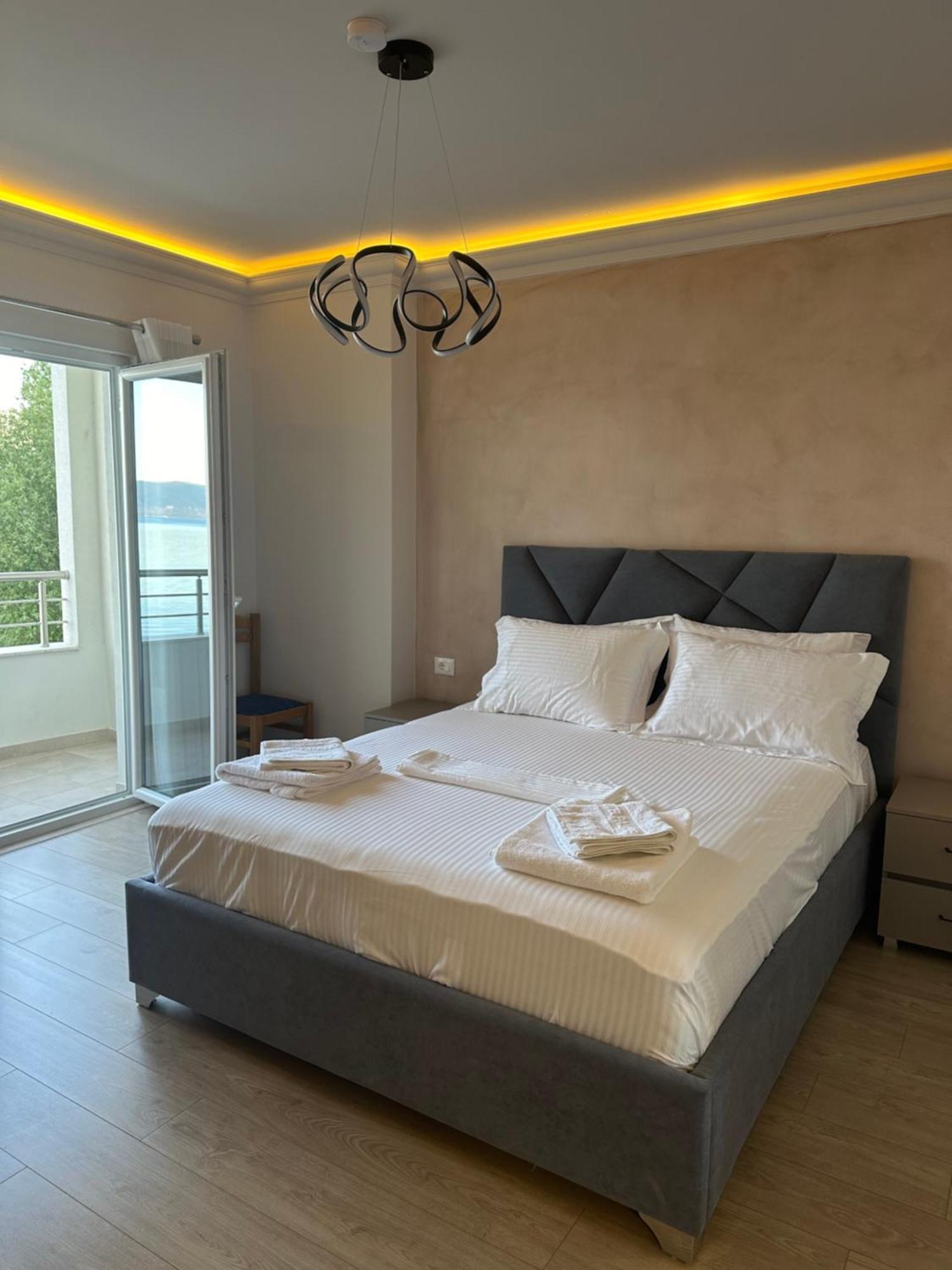 Hotel Demoli 포그라데츠 외부 사진