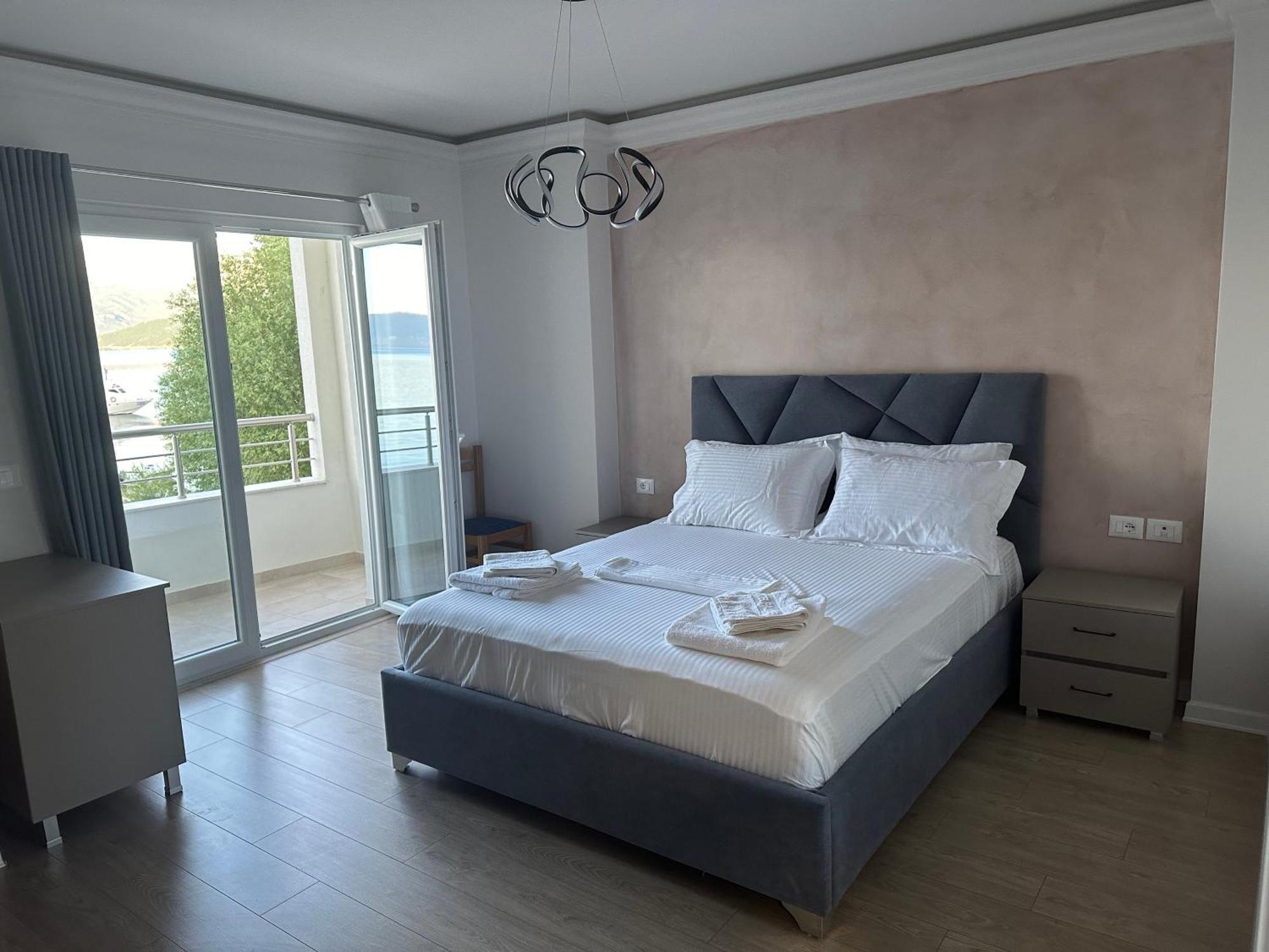 Hotel Demoli 포그라데츠 외부 사진