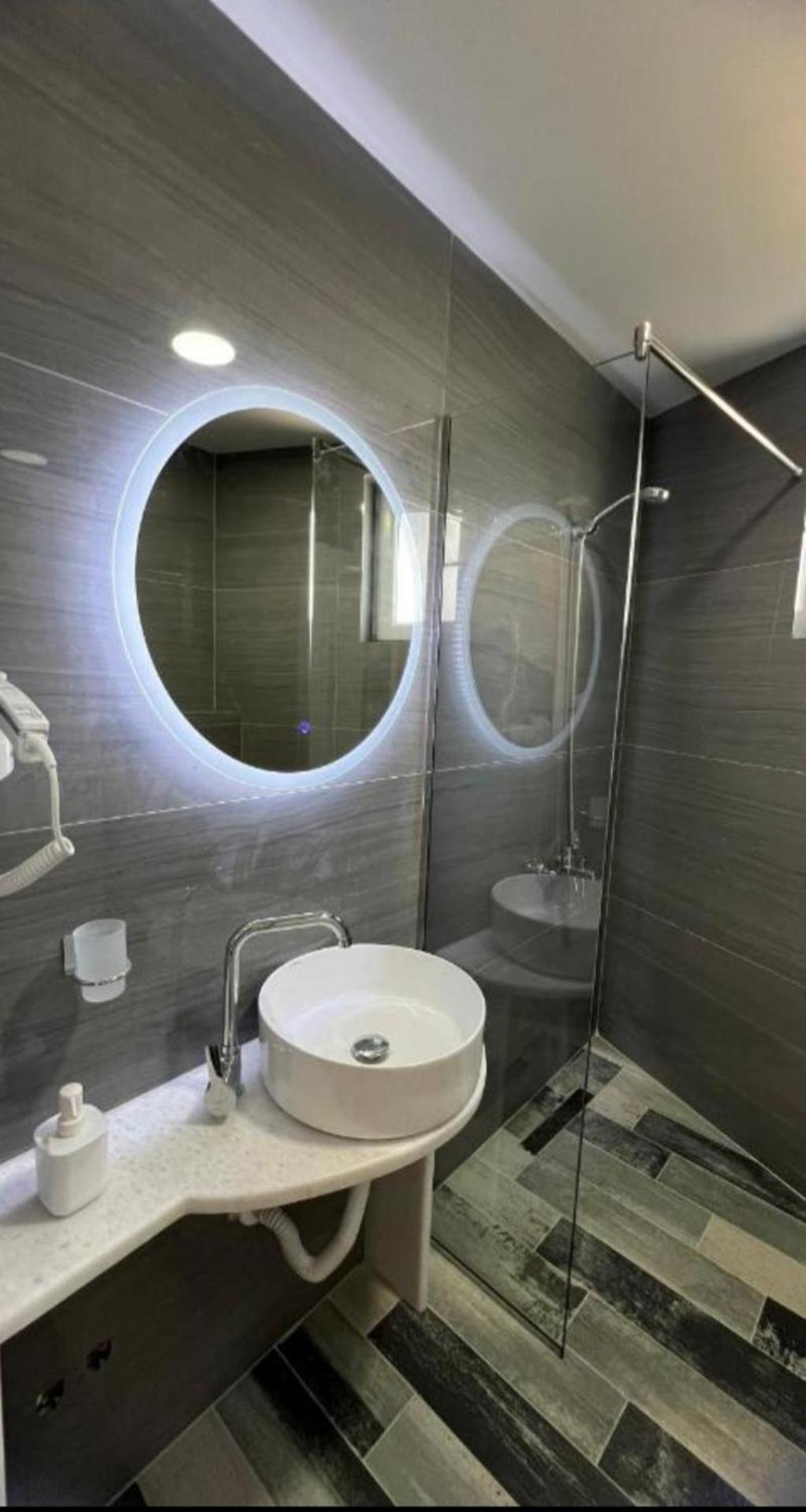Hotel Demoli 포그라데츠 외부 사진
