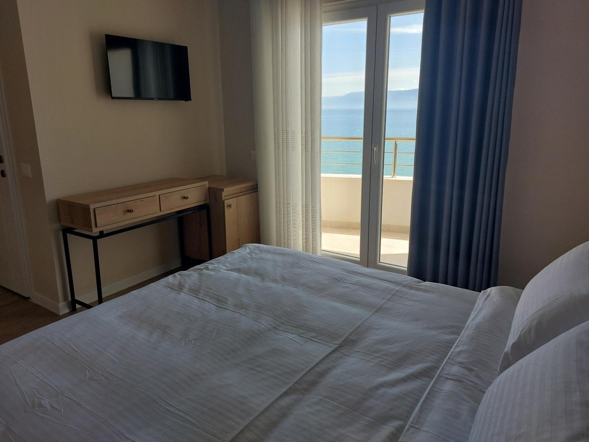 Hotel Demoli 포그라데츠 외부 사진