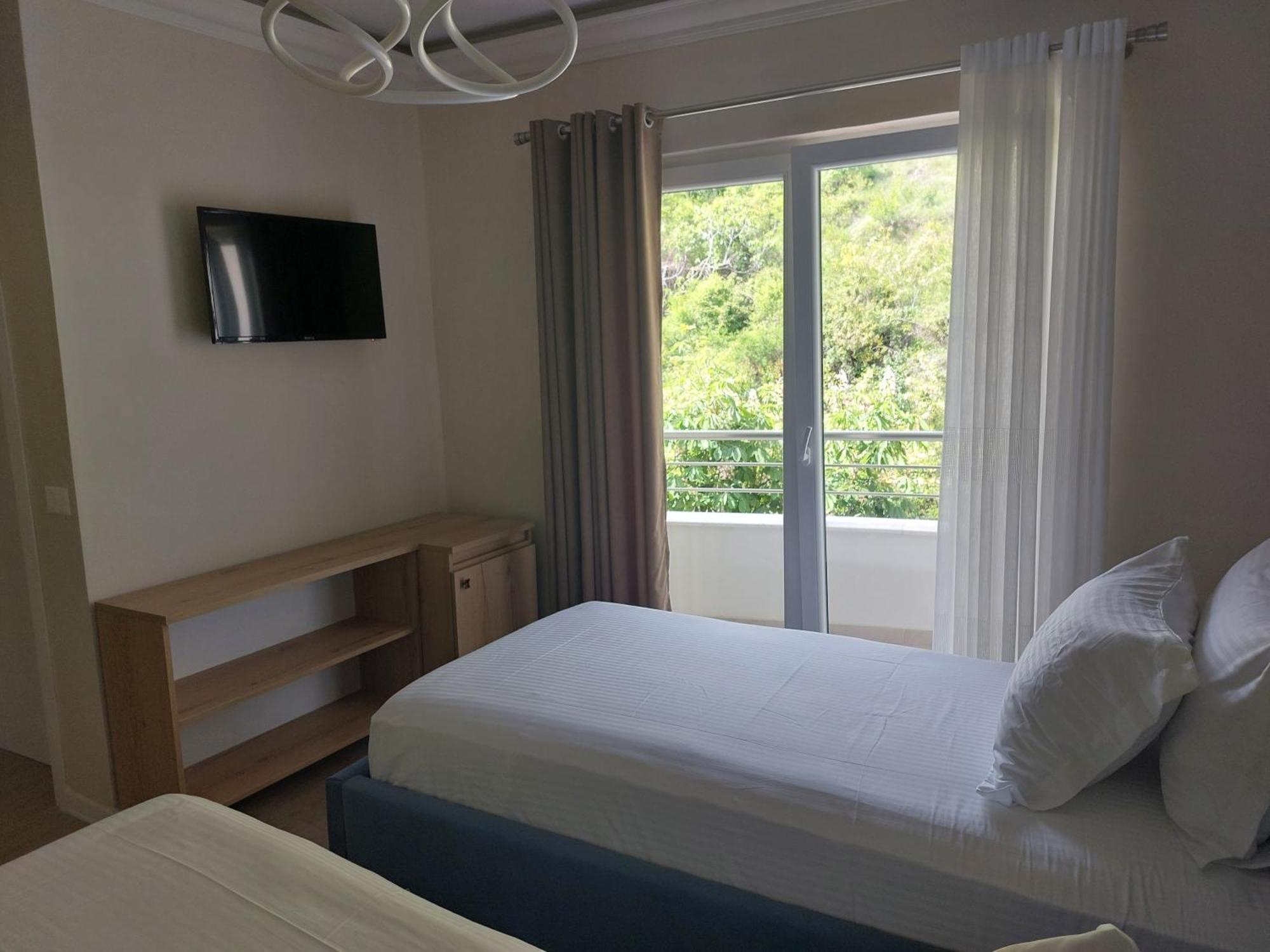 Hotel Demoli 포그라데츠 외부 사진