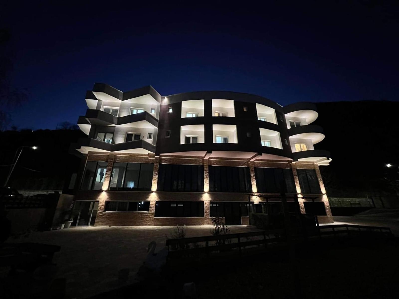 Hotel Demoli 포그라데츠 외부 사진